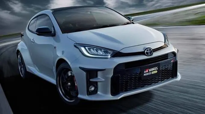 شاهد تحفة تويوتا يارس Yaris الجديدة كلياً تصل