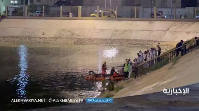 شاهد بالفيديو: لحظة عثور فريق الدفاع المدني على